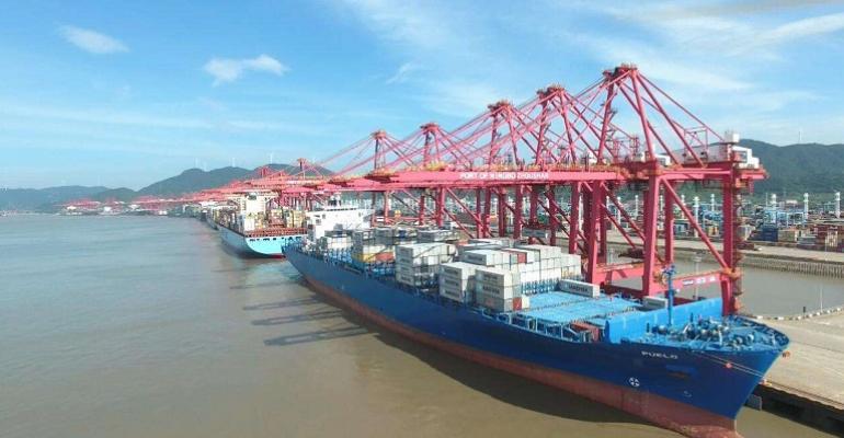 ningbo-zhoushan port 07.jpg