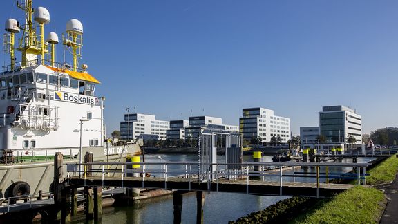 boskalis-waalhaven-kantoor-schip.jpeg