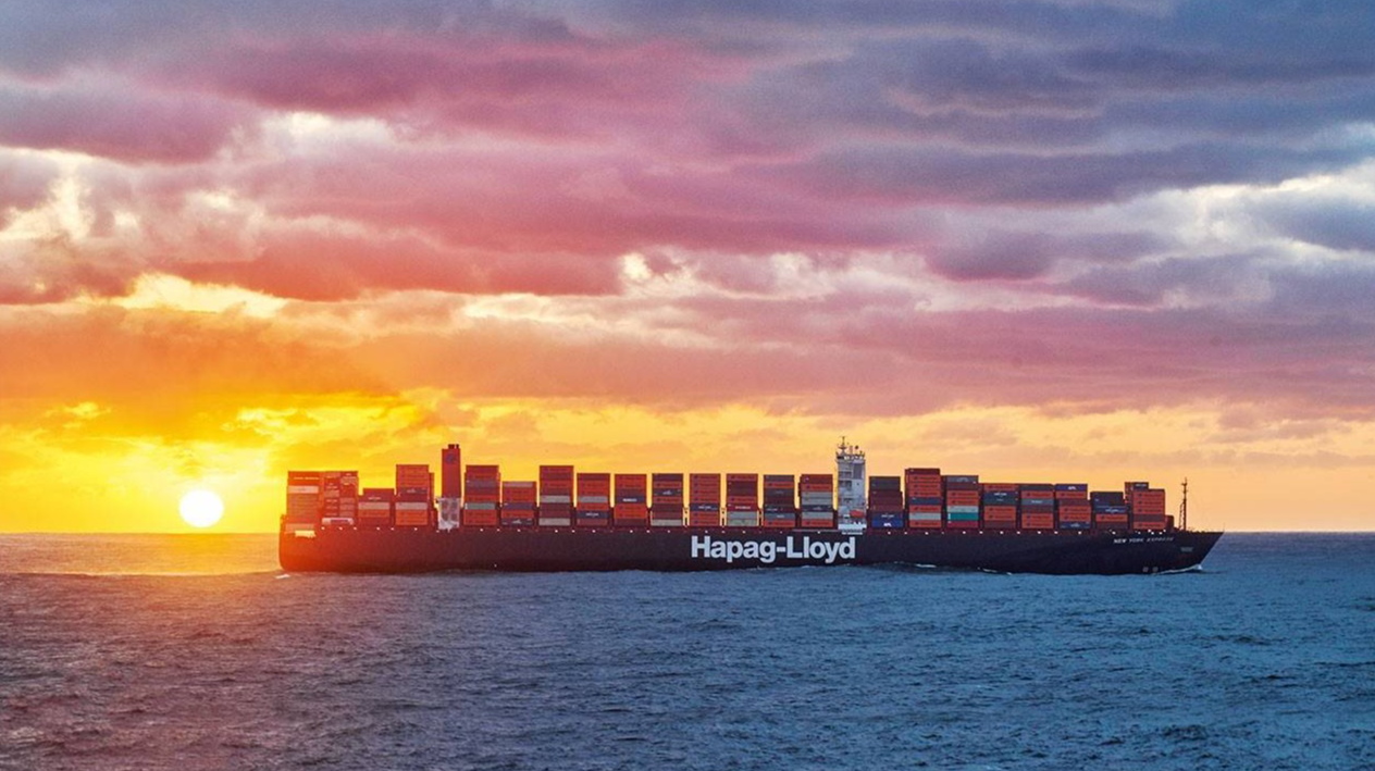 Hapag-Lloyd ship.png