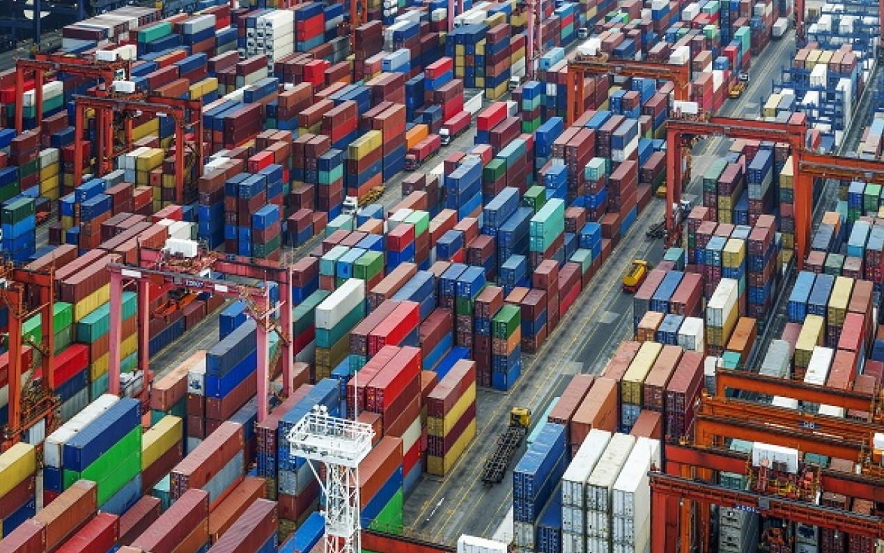 container ship yard - 1.png