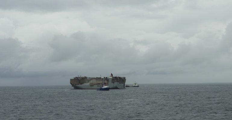 Fremantle-Highway-at-anchor-Rijkswaterstaat.jpeg