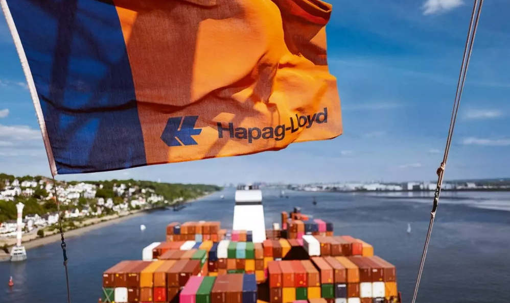 Hapag-Lloyd - flag for clear shipping.png
