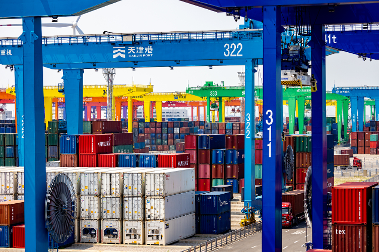 Tianjin port - picture.png